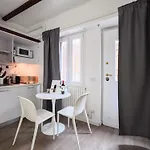 Zona Tortona - Navigli * Milan