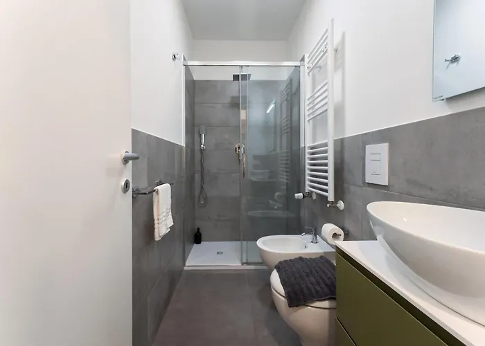 Zona Tortona - Navigli * Milan